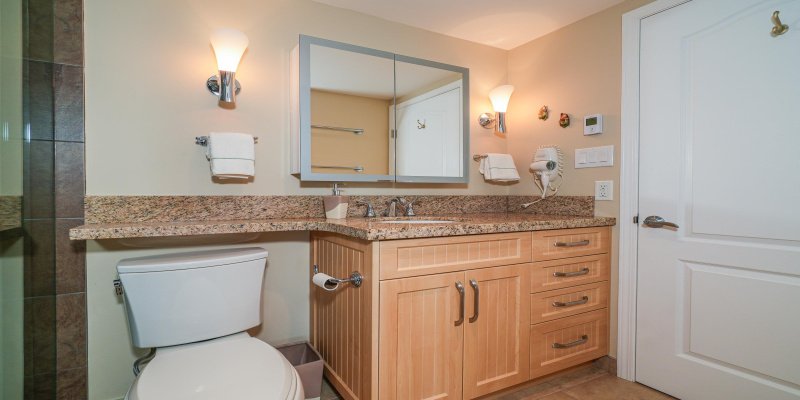 This second full bathroom doubles as a washroom for the rec room and 2 bedrooms.