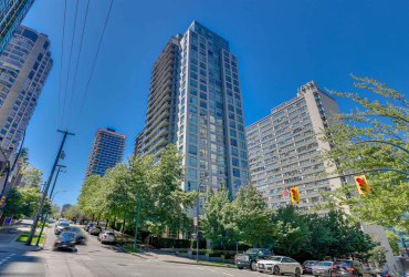 Centrally Located on the West End | Coal Harbour border