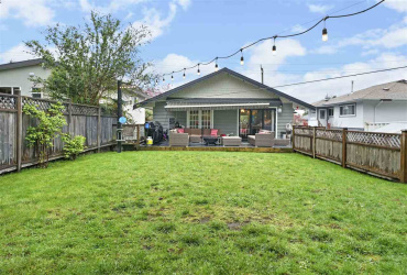 556 W 21ST STREET, North Vancouver, BC V7M 1Z7, 6 Bedrooms Bedrooms, ,4 BathroomsBathrooms,Residential Detached,Sold,556 W 21ST STREET,R2362875